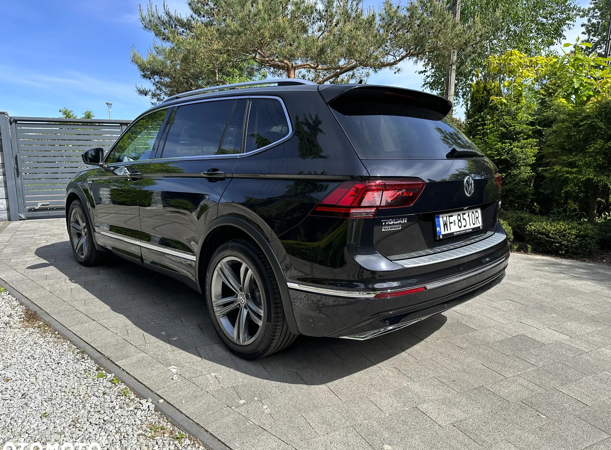 Volkswagen Tiguan cena 141450 przebieg: 135000, rok produkcji 2018 z Warszawa małe 562